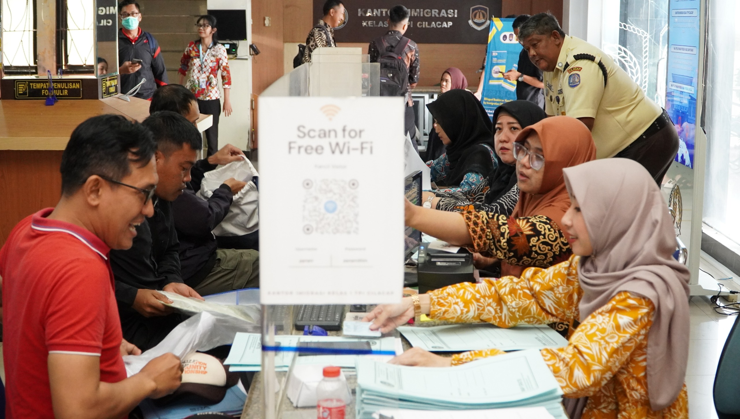 Imigrasi Gelar Layanan Paspor Simpatik Sambut Hari Bakti Imigrasi ke-76
